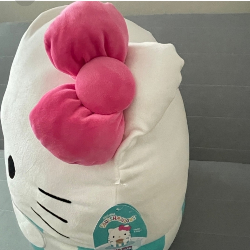 Squishmallows 20” Hello Kitty Plush holding  hamburger NWT - Picture 3 of 7